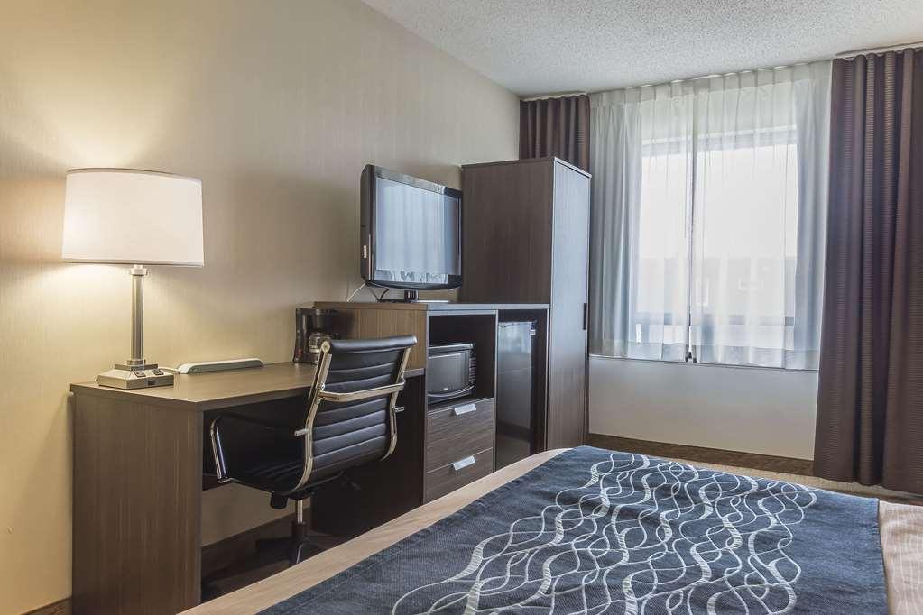 Comfort Inn Levis Room photo