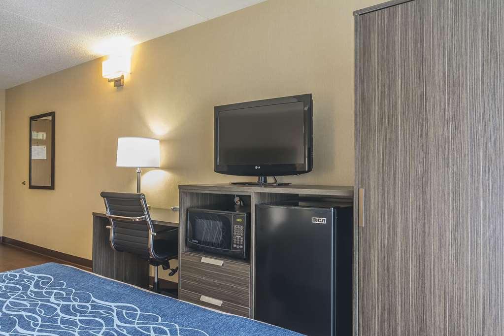 Comfort Inn Levis Room photo